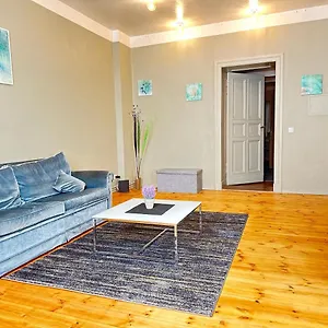 Apartamento In Attraktiver Und Zentraler Lage