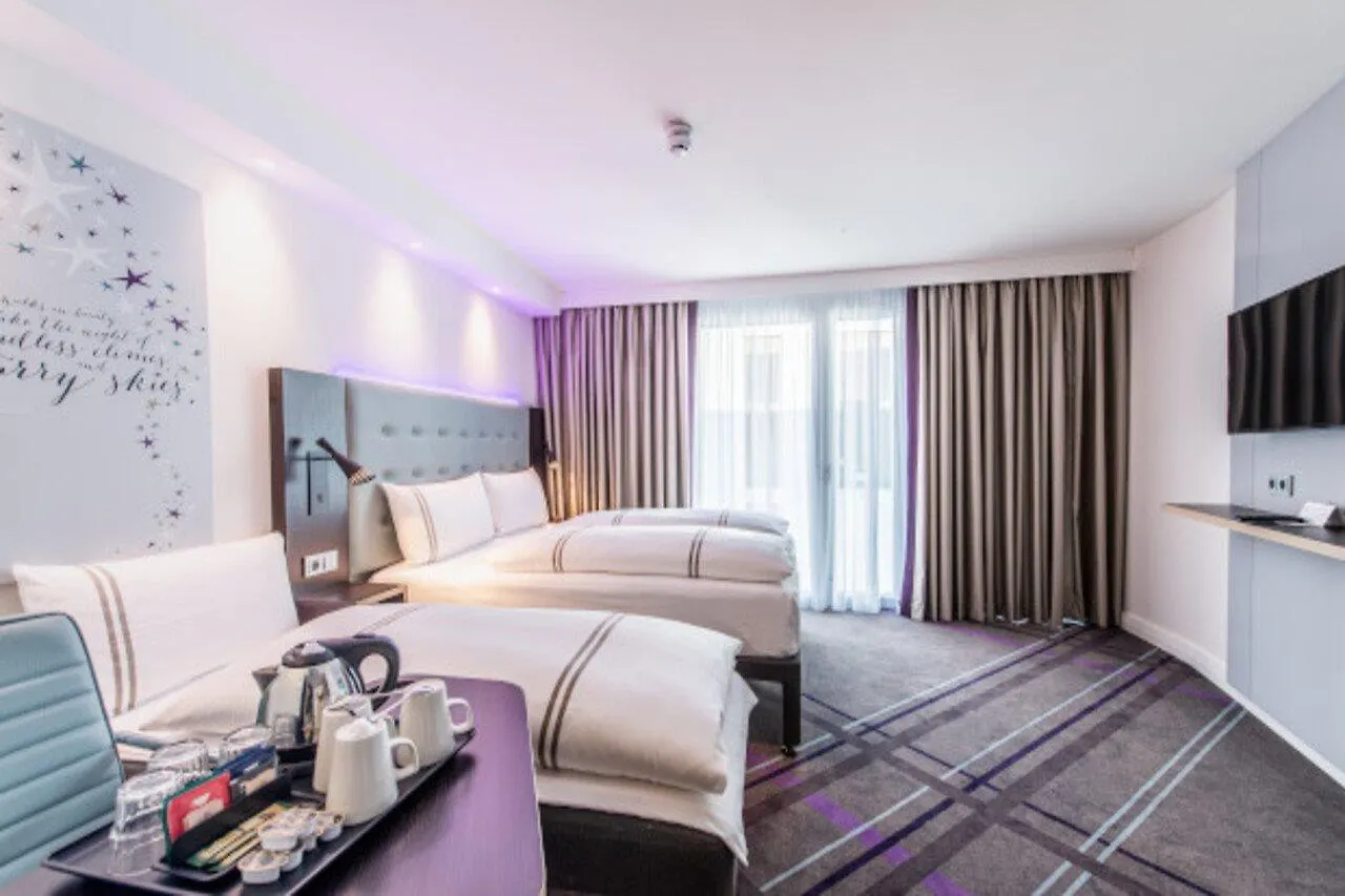 Premier Inn Stuttgart City Centre